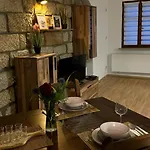 Arthur 22 Apartment *